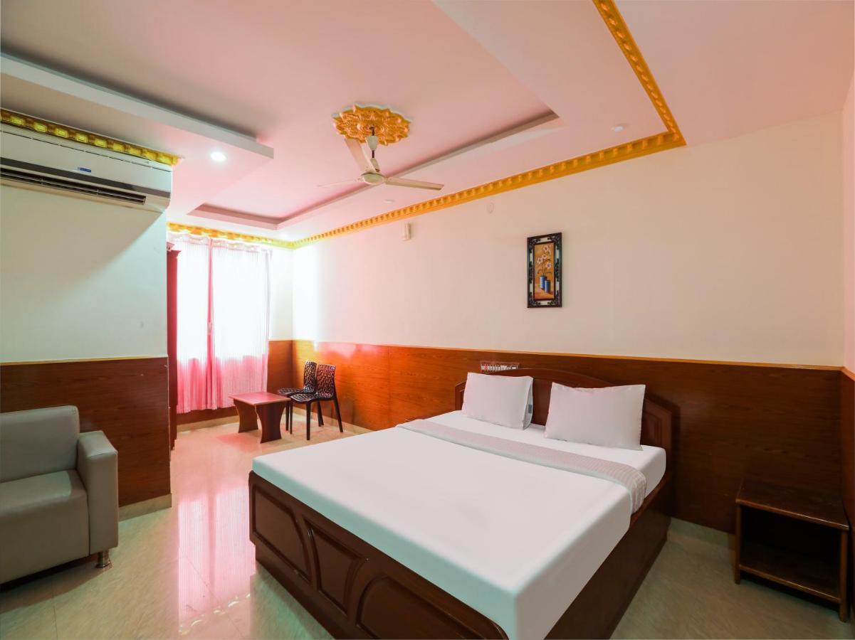 Capital O 84002 Hotel Top In Town President กูชาลนาการ์ ภายนอก รูปภาพ