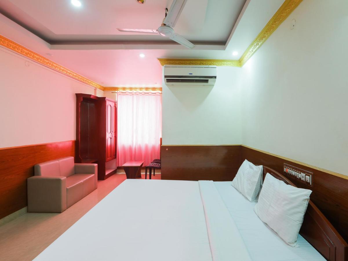 Capital O 84002 Hotel Top In Town President กูชาลนาการ์ ภายนอก รูปภาพ