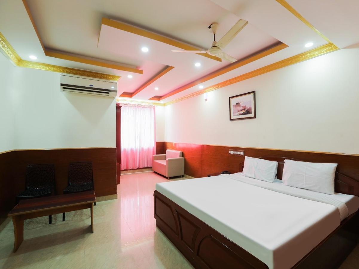 Capital O 84002 Hotel Top In Town President กูชาลนาการ์ ภายนอก รูปภาพ