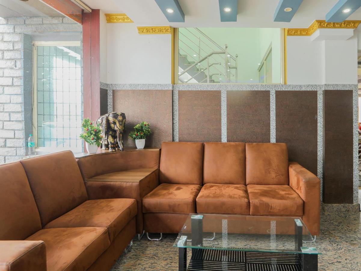 Capital O 84002 Hotel Top In Town President กูชาลนาการ์ ภายนอก รูปภาพ